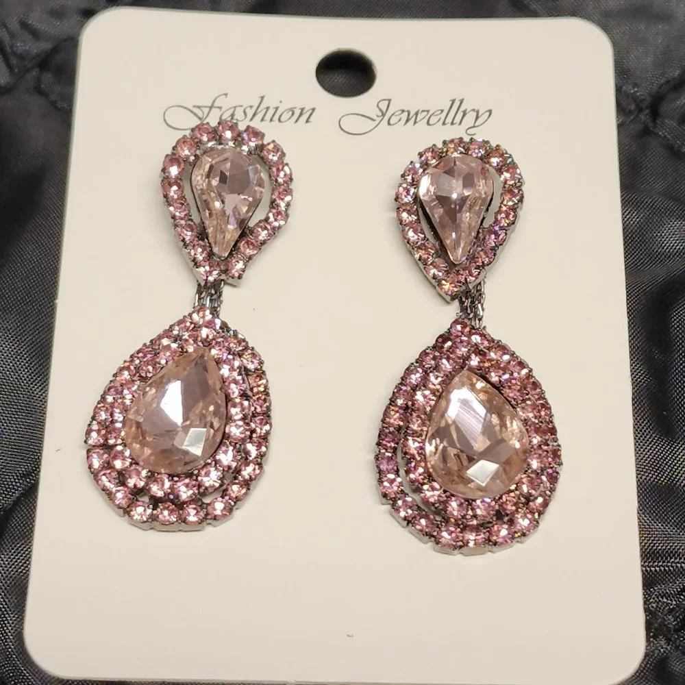 silver color pierced Earing. condition new